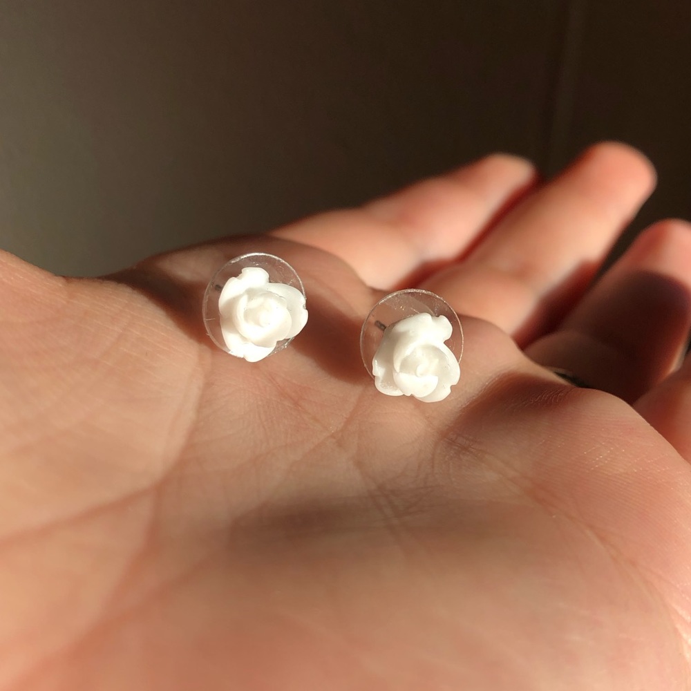 NEW white rose stud earrings